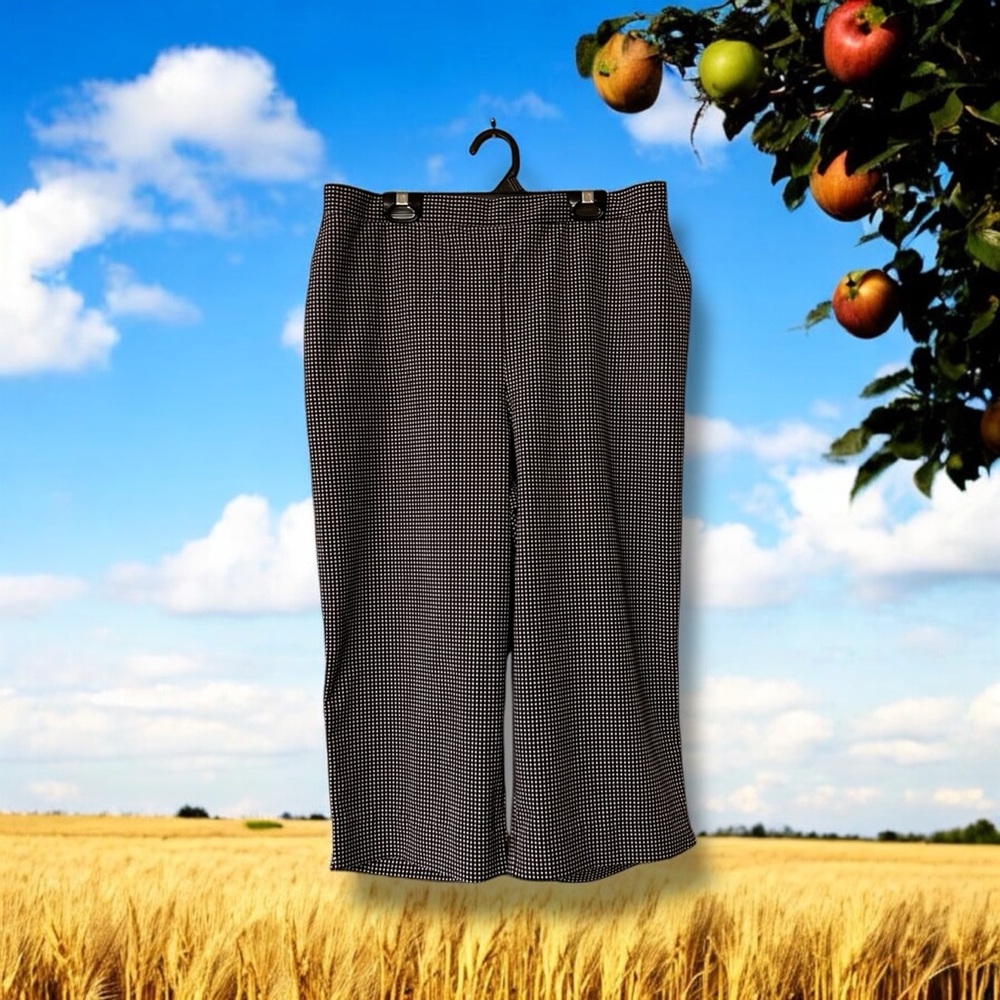 Alfred Dunner Black & White Gingham Capri Pants
